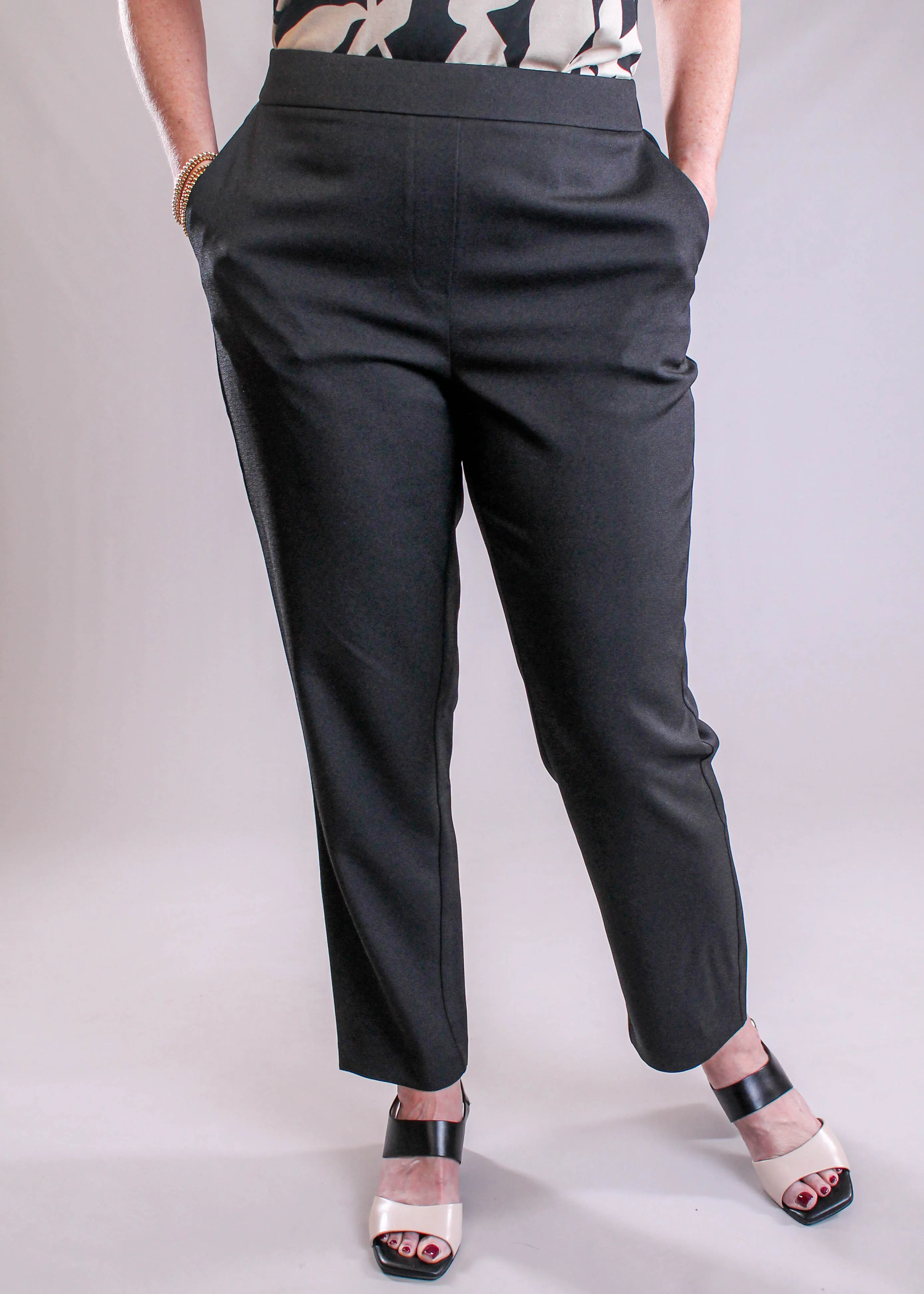 Charlie B Pull On Crop Pant with Pockets