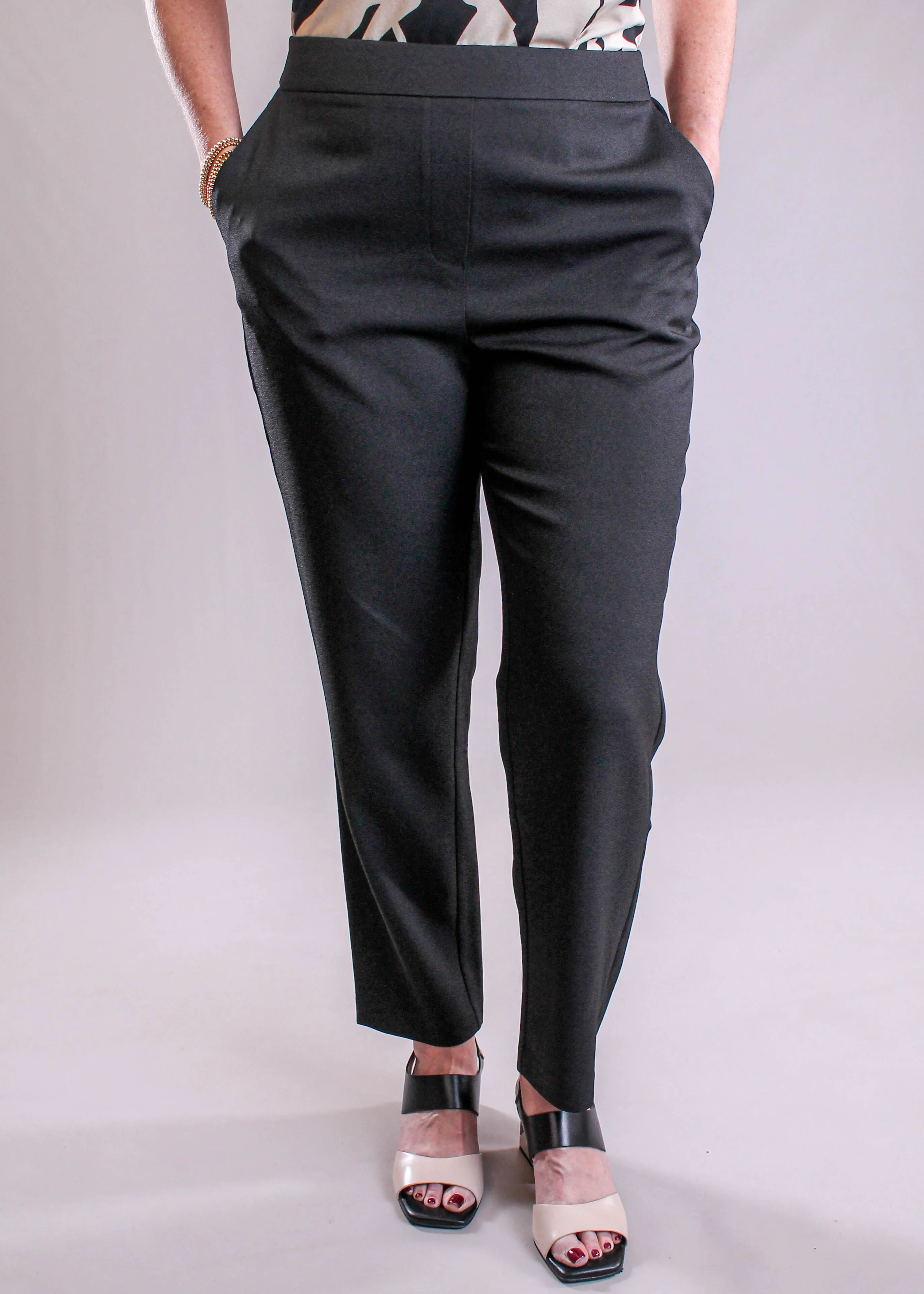 Charlie B Pull On Crop Pant with Pockets