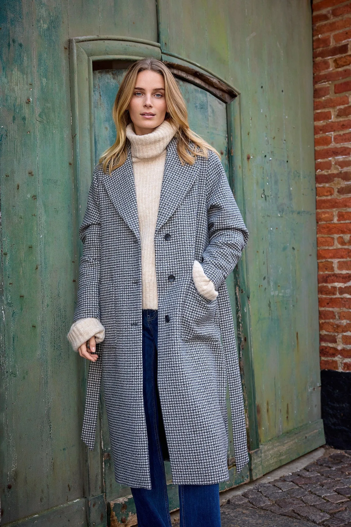Felisia Wool Blend Houndstooth Coat - Black Combi