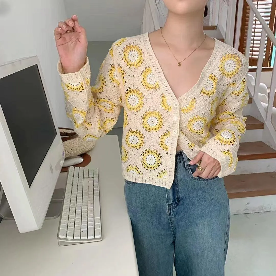New Hollow-out Embroidered V-neck Knitwear Coat For Women Short Sweet All-matching Top
