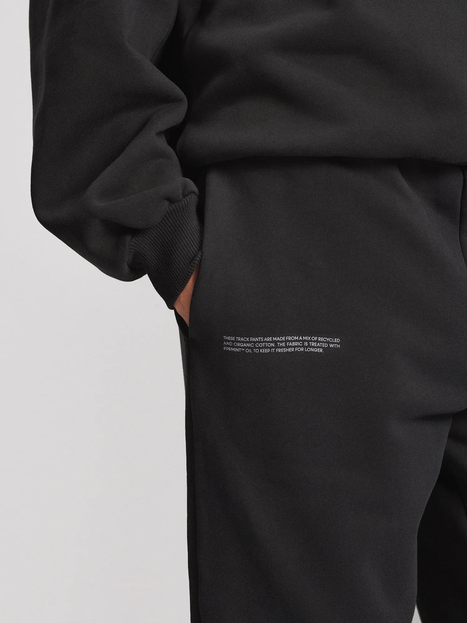 Womens DNA Barrel-Leg Track Pants—black